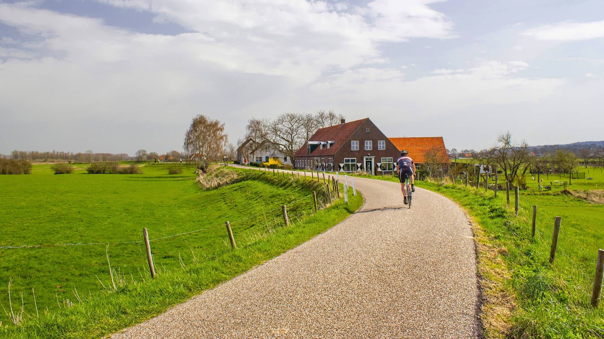 Country landscape road cyclist_HDR