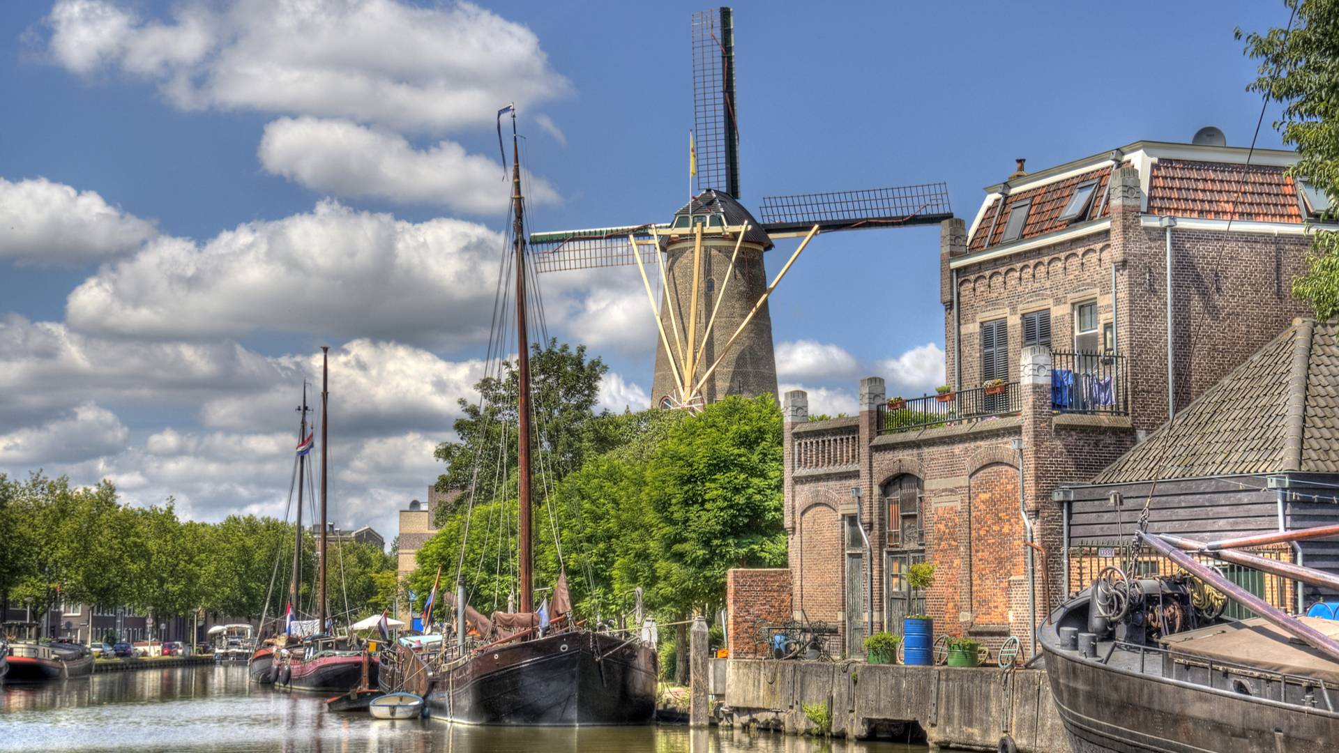 Windmill and boats canal Gouda